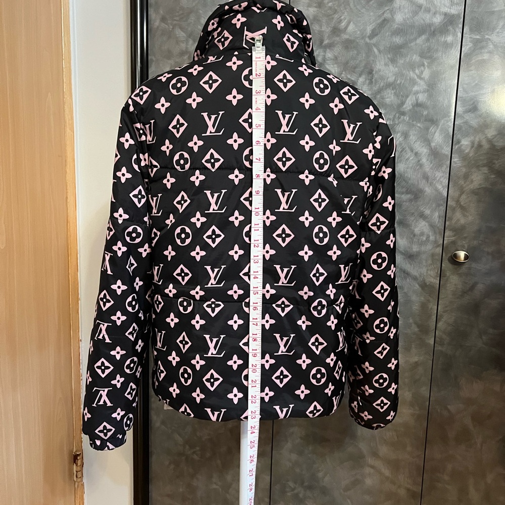 Stylish Black and Pink Women's Jacket - Picture 4 of 7